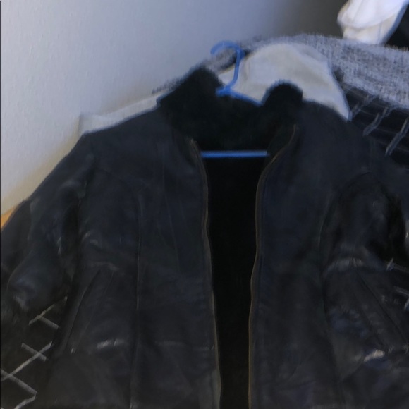 Leather and furry coat - Picture 2 of 2